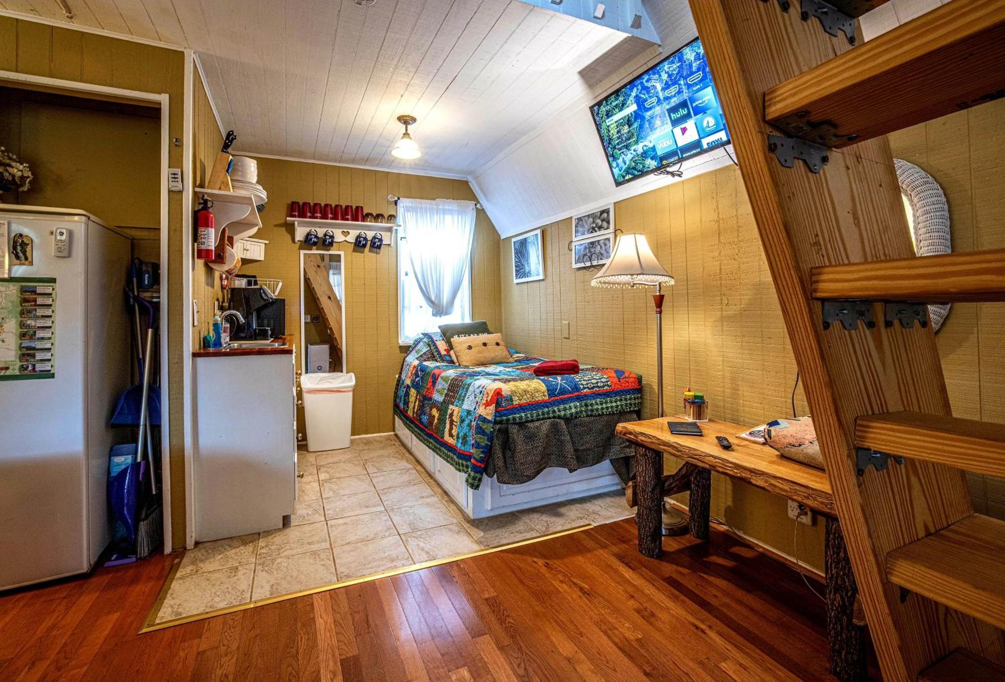 Bear Creek Lodge And Cabins In Helen Ga - Pet Friendly, River On Property, Walking Distance To Downtown Helen Exteriér fotografie